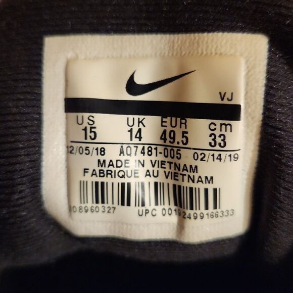 Athletic_Shoes